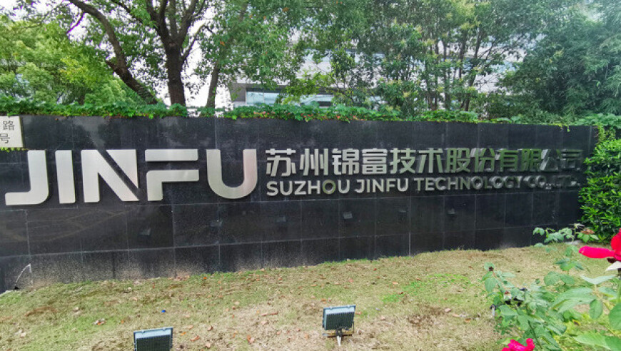 丽丽一家人揭秘美人鱼造型,7777888888管家婆中特澳门神算,经济性执行方案剖析_AR版V14.95