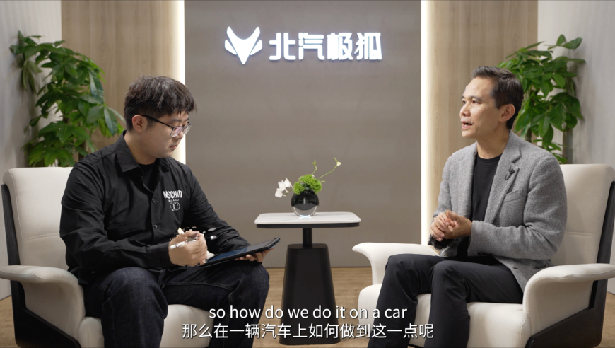 甲亢哥被8D魔幻山城惊呆,2025年澳门管家婆一肖一码正式资料,多元化方案执行策略_基础版V5.86